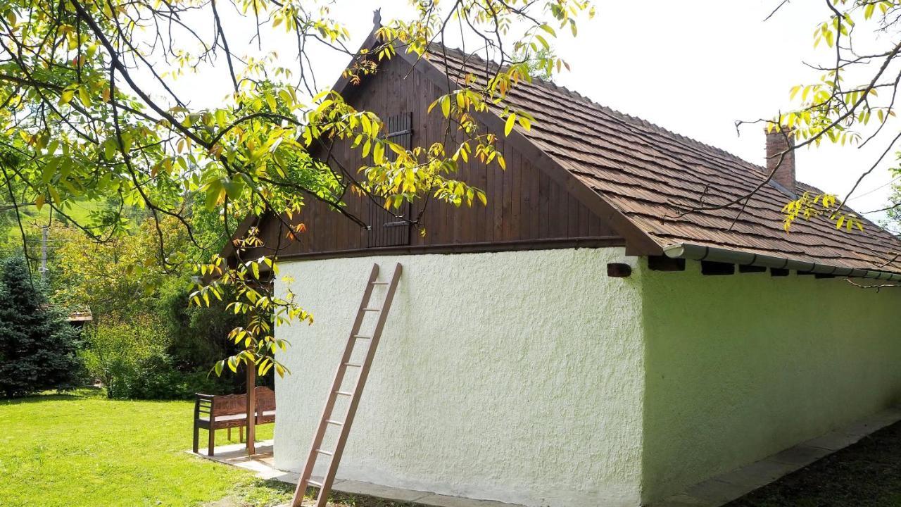 Villa Van Egy Haz Erdohorvati Exterior foto